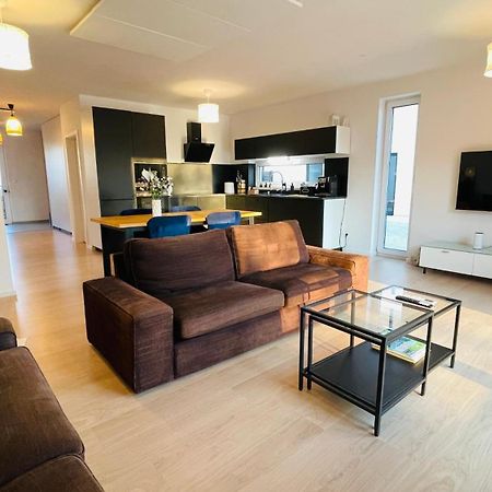 House Flow, 3 Room, Free 2 Parking Bratislava Exterior photo