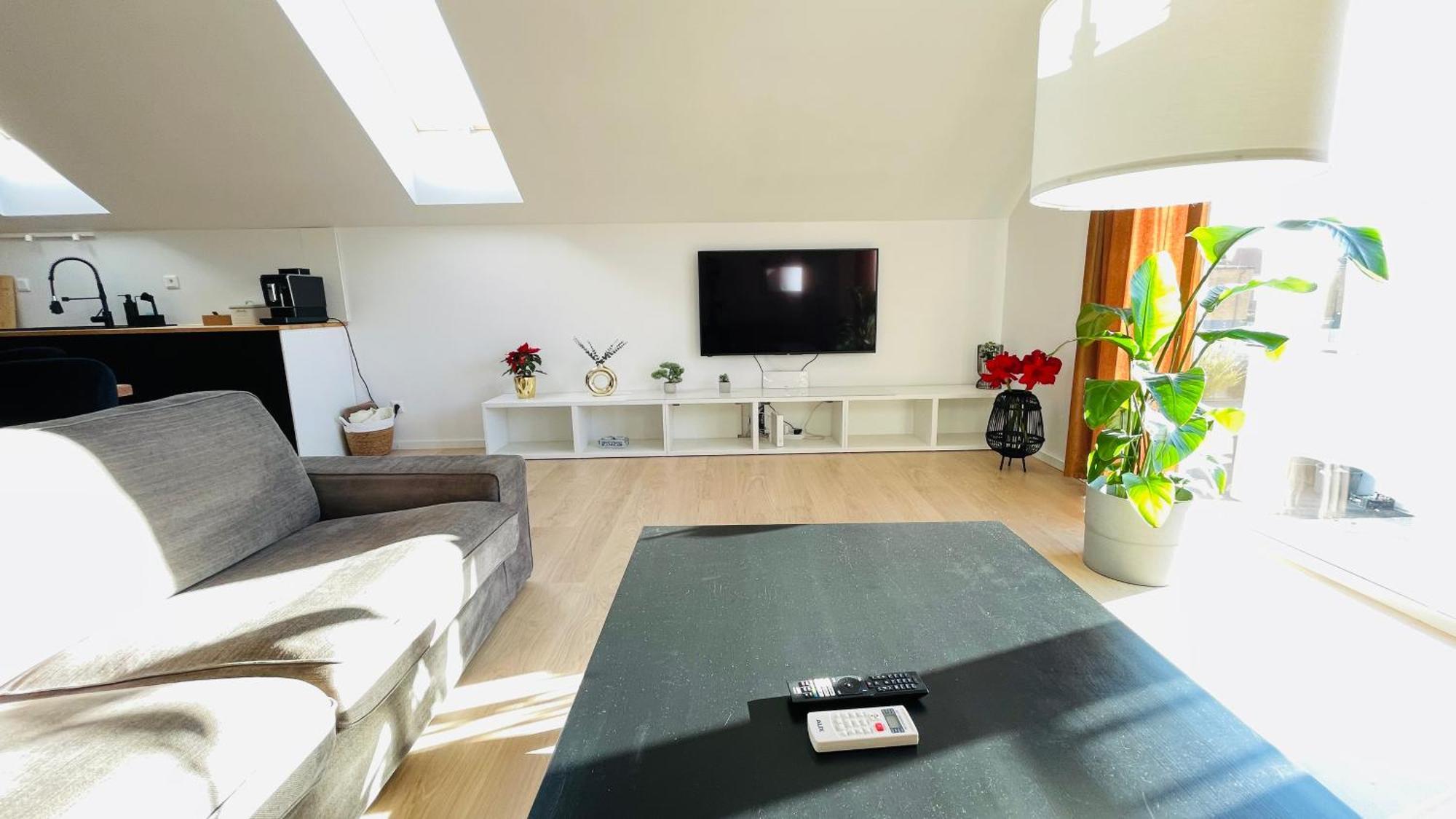 House Flow, 3 Room, Free 2 Parking Bratislava Exterior photo