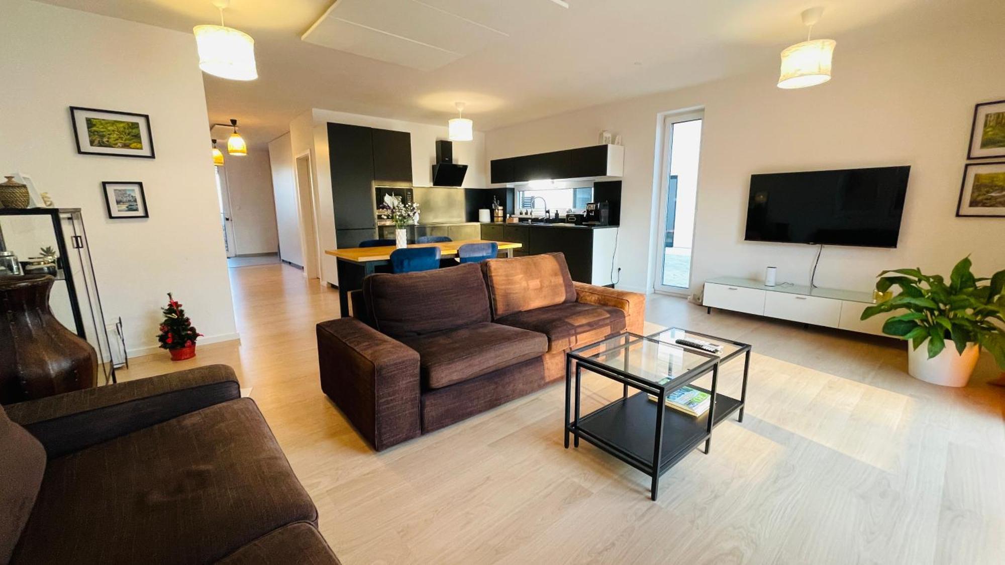 House Flow, 3 Room, Free 2 Parking Bratislava Exterior photo